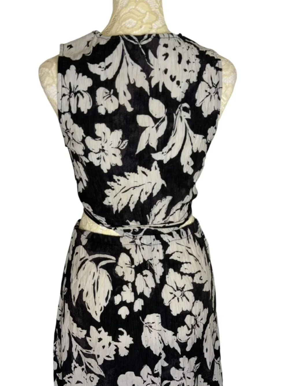 MNG Mango Willow Side Cut Out Maxi Dress Crinkle Floral Black Gray 4 - Picture 9 of 12